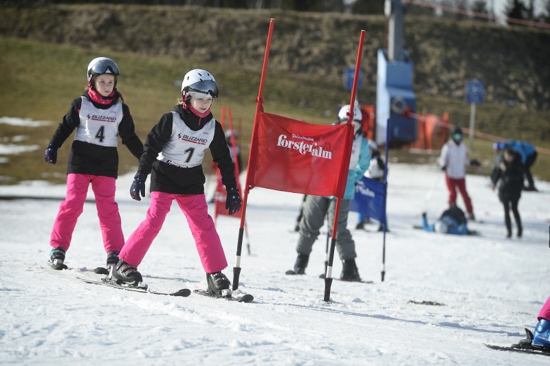 Waiserkinder aus Russland und der Ukraine beim Abschlussrennen und Siegerehrung