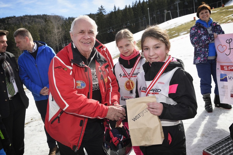 Waiserkinder aus Russland und der Ukraine beim Abschlussrennen und Siegerehrung