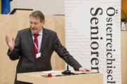 Am Rednerpult: Präsident Österreichischer Seniorenrat Peter Kostelka
