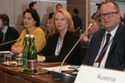 Österreichische Delegation: von rechts: Nationalratsabgeordneter Hubert Fuchs (F), Zweite Nationalratspräsidentin Doris Bures (S)
