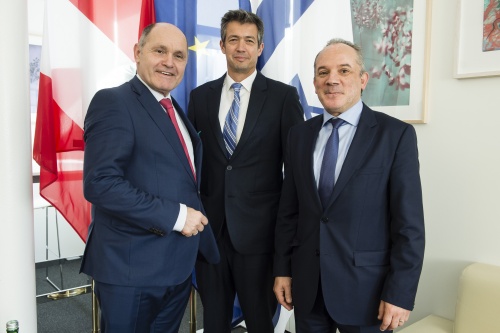 Von links: Nationalratspräsident Wolfgang Sobotka (V), Knesset-Abgeordneter Yoaz Hendel, Botschafter von Israel Mordechai Rodgold