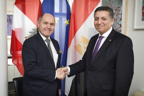 Von links: Nationalratspräsident Wolfgang Sobotka (V), ägyptischer Botschafter Omer Amer Youssef