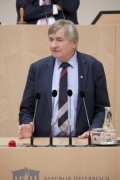 Am Rednerpult Nationalratsabgeordneter Josef Smolle (V)