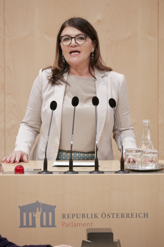 Am Rednerpult Nationalratsabgeordnete Alexandra Tanda (V)