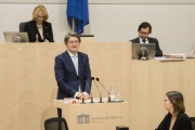 Am Rednerpult: Nationalratsabgeordneter Helmut Brandstätter (N)