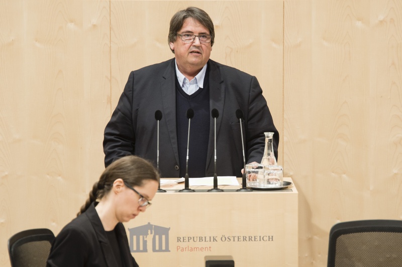 Am Rednerpult: Nationalratsabgeordneter Josef Muchitsch (S)