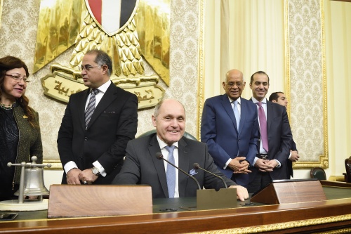 Treffen mit Parlamentspräsident Ali Abdel-Aal. Nationalratspräsident Wolfgang Sobotka (V) (3. von links), Ägyptische Parlamentspräsident Ali Abdel-Aal  (4. von links)