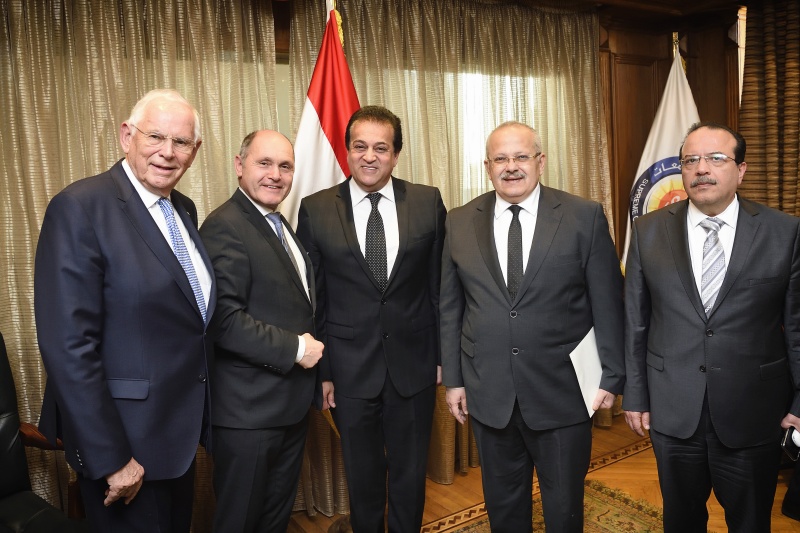 Treffen mit dem Minister für Hochschulwesen und Wissenschaft Khaled Atef Abdel-Ghaffar. Von links: Heinz Boyer, Nationalratspräsident Wolfgang Sobotka (V), Ägyptische Minister für Hochschulwesen und Wissenschaft Khaled Atef Abdel-Ghaffar, zwei Delegationsmitglieder