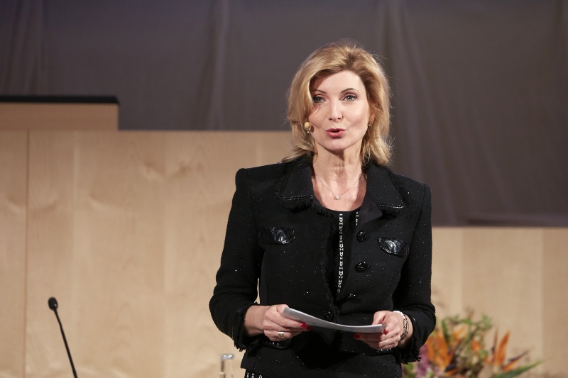 Moderation durch Nadja Mader ORF