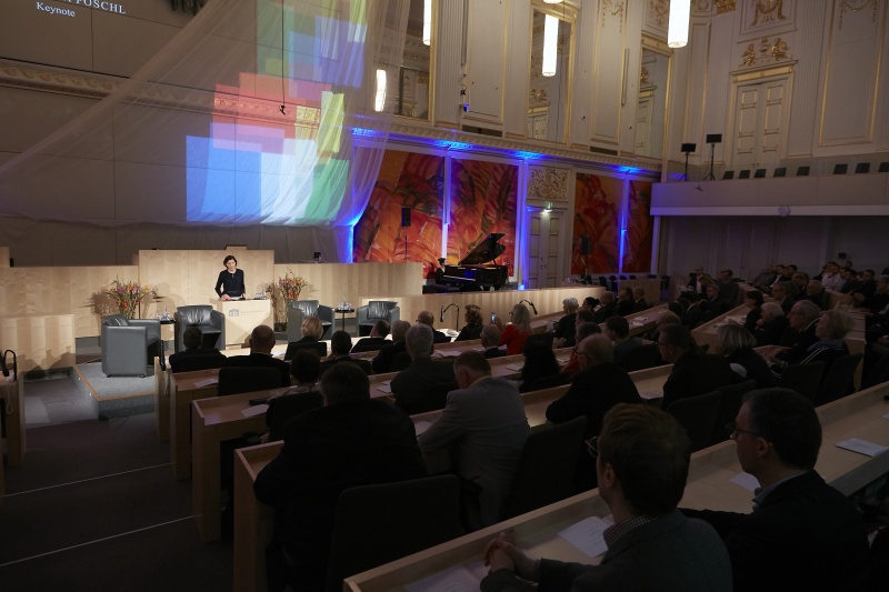 Keynote durch Magdalena Pöschl Universität Wien. Blick Richtung VeranstaltungsteilnehmerInnen