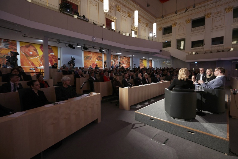 Podiumsdiskussion, von links: Richard Schmitt oe24, Lisa Stadler Der Standard, Gerald Heidegger ORF Online, Nadja Mader ORF