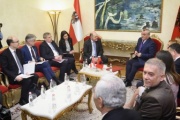 Treffen mit Parlamentspräsident Gramoz Ruçi. Ausprache zwischen Nationalratspräsident Wolfgang Sobotka (V) (5. von links) und Albanischer Parlamentspräsident Gramoz Ruçi (6. von links)