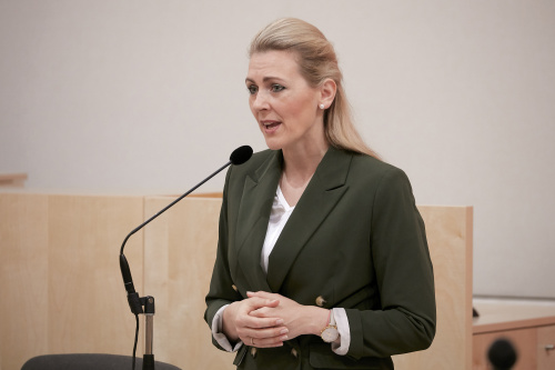 Rede von Familienministerin Christine Aschbacher (V)