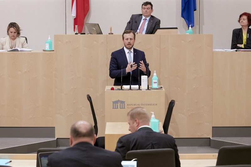 Am Redenrpult Bundesrat Karlheinz Kornhäusl (V)