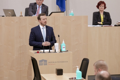 Am Redenrpult Bundesrat Karlheinz Kornhäusl (V)