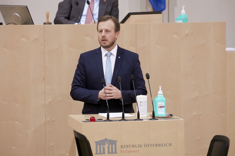 Am Redenrpult Bundesrat Karlheinz Kornhäusl (V)