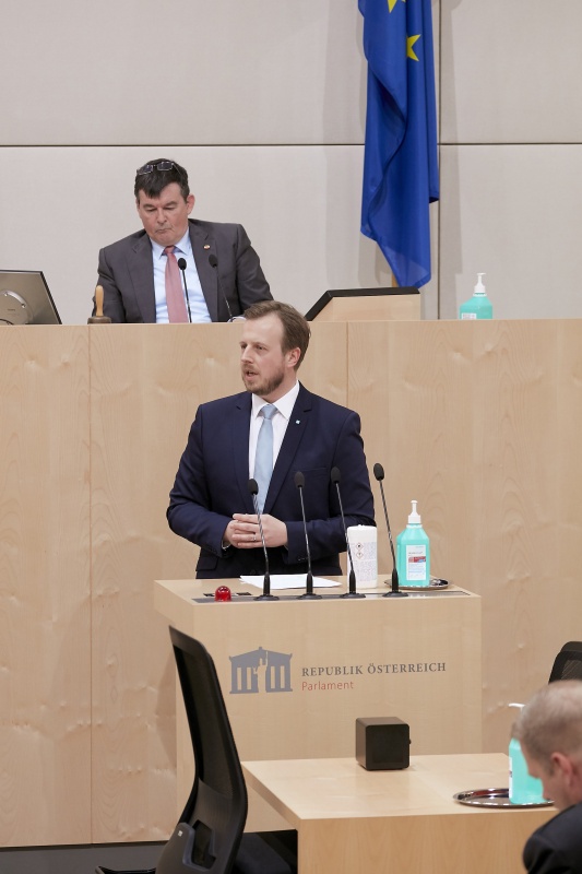 Am Redenrpult Bundesrat Karlheinz Kornhäusl (V)