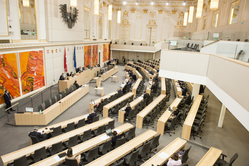 Blick Richtung SitzungsteilnehmerInnen