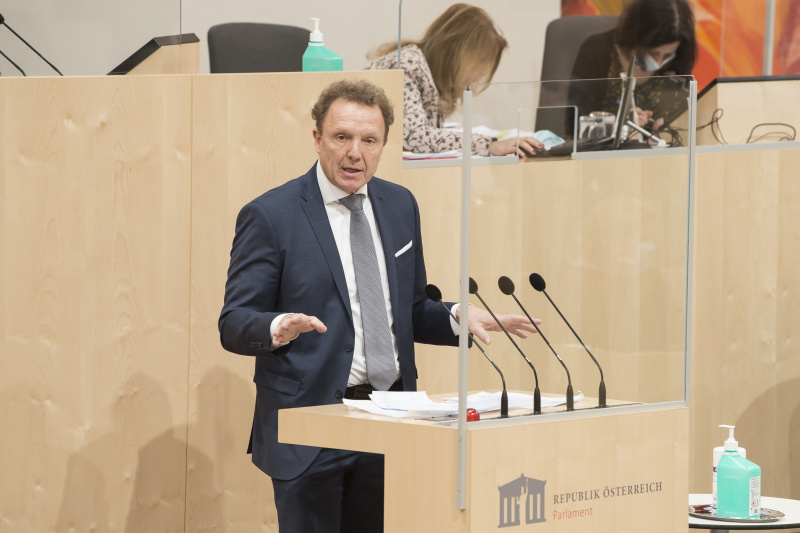 Bundesrat Reinhard Pisec (F) am Rednerpult