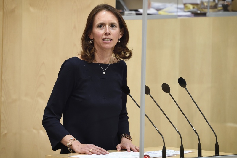 Nationalratsabgeordnete Maria Theresia Niss (V) am Rednerpult