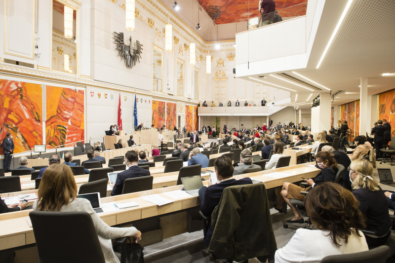 Blick Richtung SitzungsteilnehmerInnen