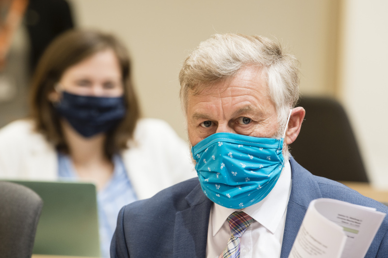 Nationalratsabgeordneter Franz Leonhard Eßl (V) mit Schutzmaske