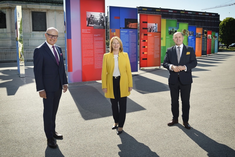Von links: Bundesratspräsident Robert Seeber (V), Zweite Nationalratspräsidentin Doris Bures (S), Nationalratspräsident Wolfgang Sobotka (V)