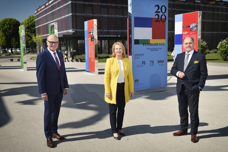 Von links: Bundesratspräsident Robert Seeber (V), Zweite Nationalratspräsidentin Doris Bures (S), Nationalratspräsident Wolfgang Sobotka (V)