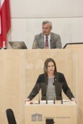 Am Rednerpult: Nationalratsabgeordnete Bettina Zopf (V)