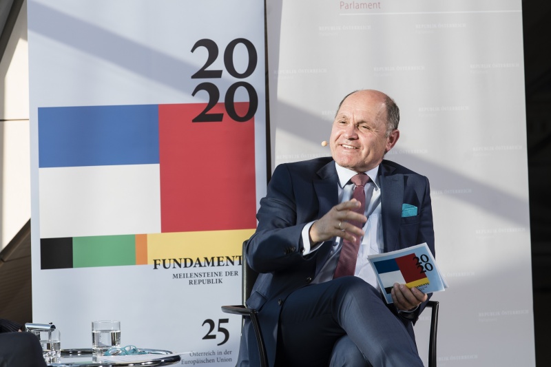 Am Podium: Nationalratspräsident Wolfgang Sobotka (V)