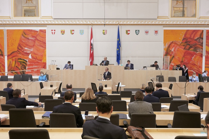 Am Rednerpult Nationalratsabgeordneter Peter Haubner (V)