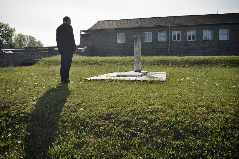 Nationalratspräsident Wolfgang Sobotka (V) am Gelände der KZ-Gedenkstätte Mauthausen