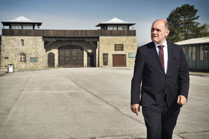 Nationalratspräsident Wolfgang Sobotka (V) am Gelände der KZ-Gedenkstätte Mauthausen