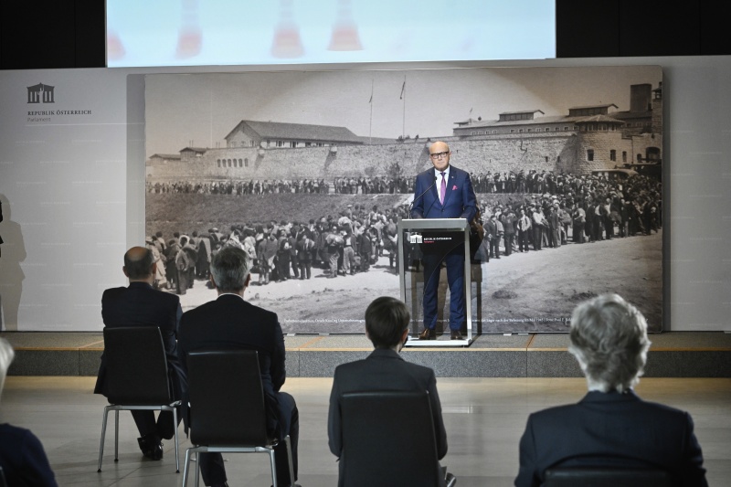 Begrüßung durch Bundesratspräsident Robert Seeber (V)