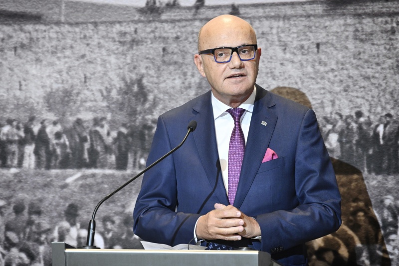 Begrüßung durch Bundesratspräsident Robert Seeber (V)