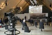 Blick Richtung VeranstaltungsteilehmerInnen während der Einspielung der Diskussion in Mauthausen vom 30. April 2020