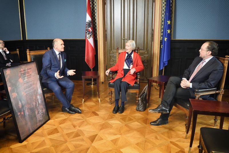 Von links: Nationalratspräsident Wolfgang Sobotka (V), Anneliese Figl, Außenminister Alexander Schallenberg