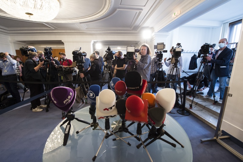 Blick Richtung Journalisten