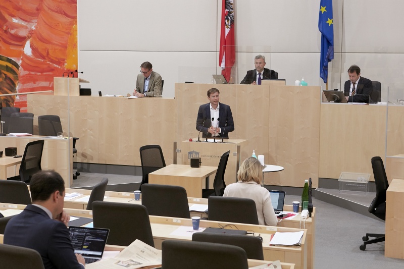 Am Rednerpult Nationalratsabgeordneter David Stögmüller (G)