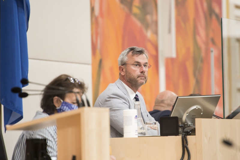 Am Präsidium: Dritter Nationalratspräsident Norbert Hofer (F)