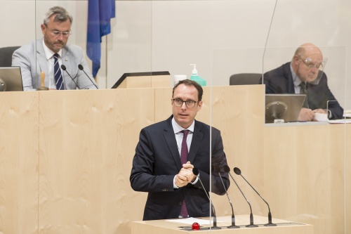 Am Rednerpult: Nationalratsabgeordneter Andreas Ottenschläger (V)