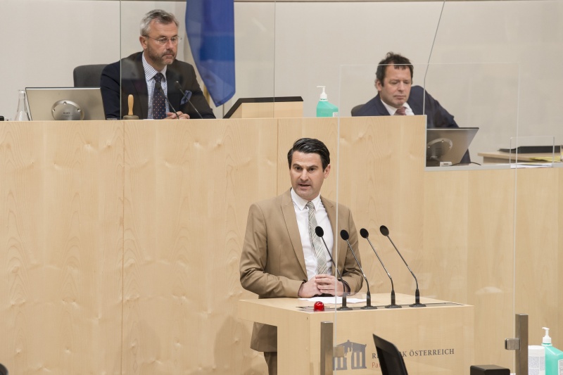 Am Rednerpult: Nationalratsabgeordneter Christoph Zarits (V)