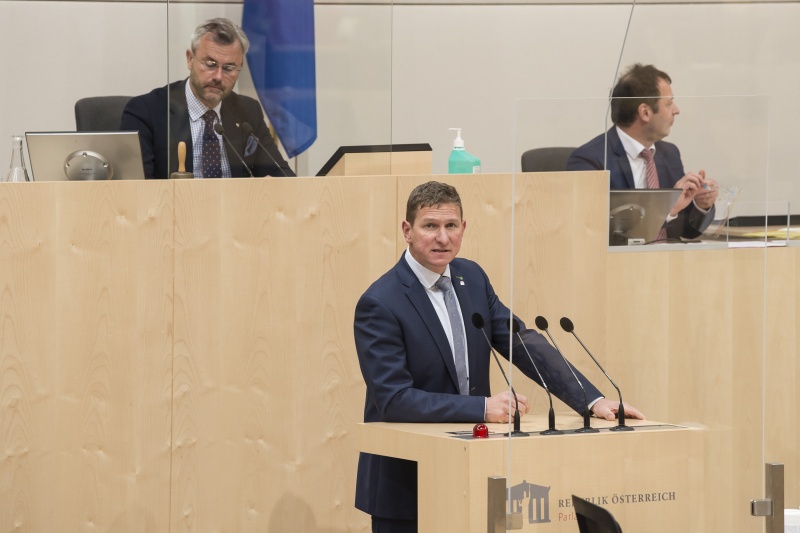 Am Rednerpult: Nationalratsabgeordneter Andreas Kühberger (V)