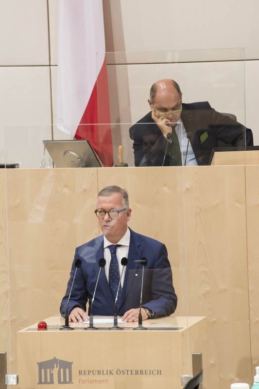 Am Rednerpult: Nationalratsabgeordneter Werner Saxinger (V)