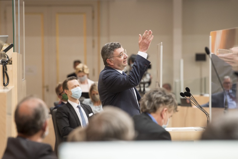 Am Rednerpult: Nationalratsabgeordneter Jörg Leichtfried (S)