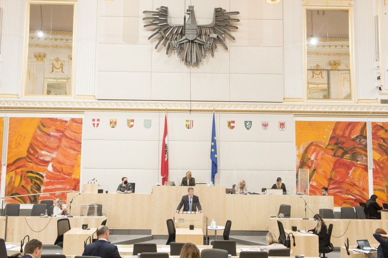 Am Rednerpult: Nationalratsabgeordneter  Manfred Hofinger (V)