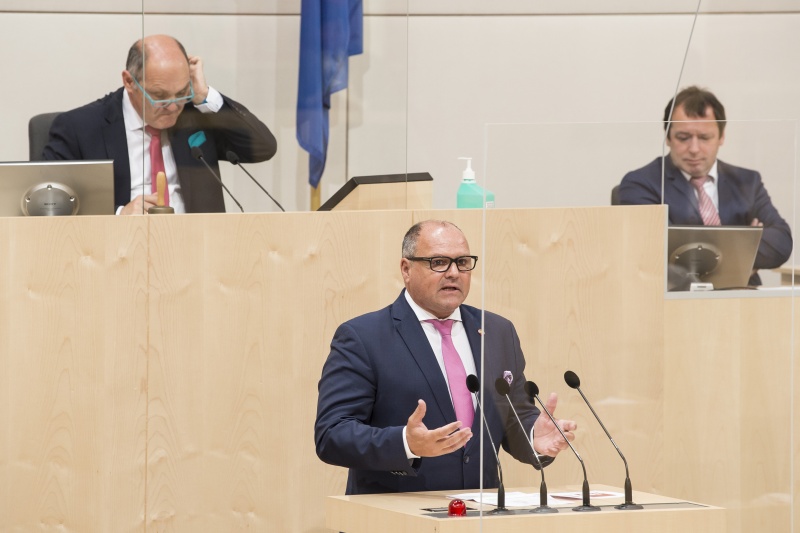 Am Rednerpult: Nationalratsabgeordneter Alois Schroll (S)