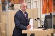 Nationalratsabgeordneter Martin Engelberg (V)