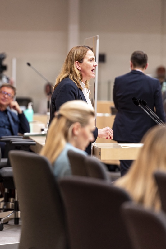 Begründung des dringlichen Entschließungsantrages durch Nationalratsabgeordnete Dagmar Belakowitsch (F)