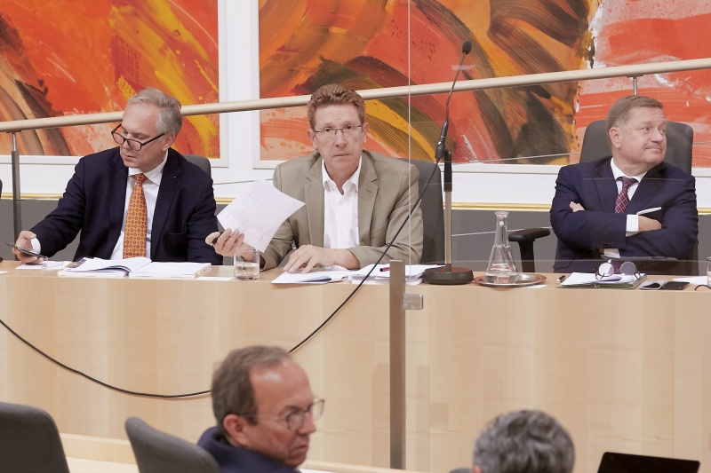 Von rechts: Volksanwalt Werner Amon, Volksanwalt Bernhard Achitz, Volksanwalt Walter Rosenkranz